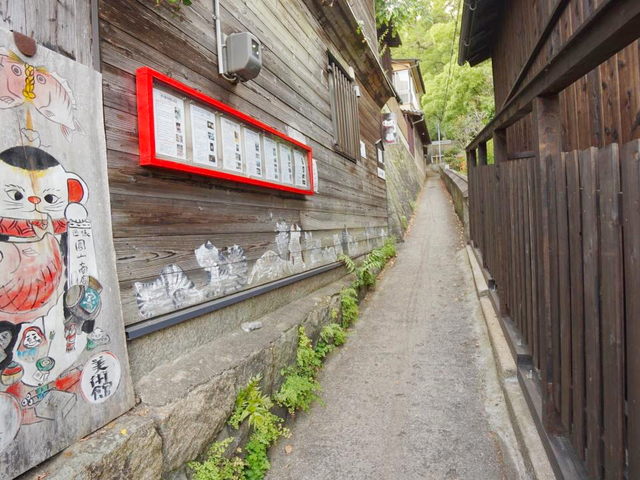 3. 猫、ねこ、ネコのオブジェがあそこにも！ 「尾道・猫の細道」