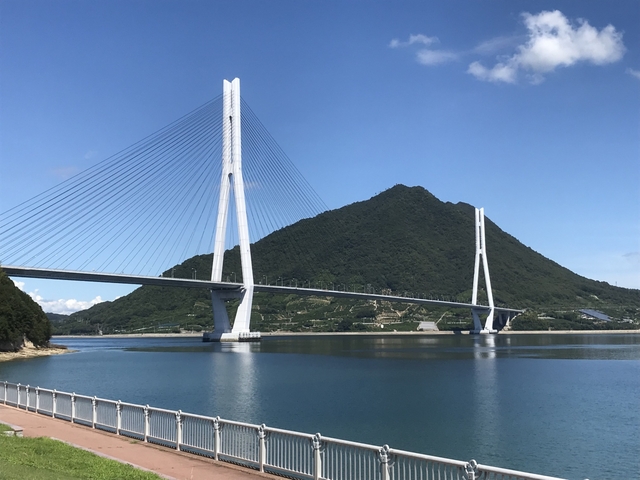10. 晴れた日に自転車で駆け抜けたら気分も上々「多々羅(たたら)大橋」