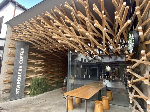 1. 福岡観光といえばここ！ 菅原道真公をまつる「太宰府天満宮」