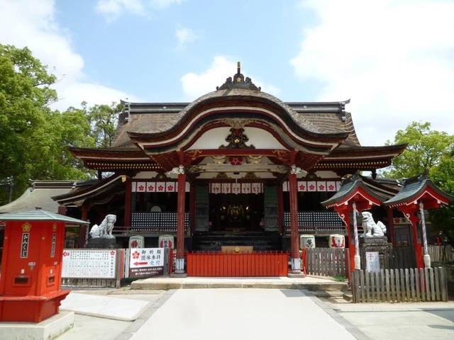 8. 九州二大天満宮のひとつで恋木神社がある「水田天満宮(恋木神社)」