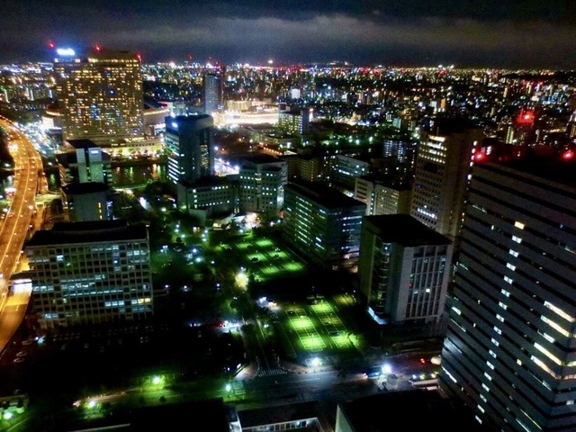 9. 夜景もおすすめ♪ 福岡の街を一望しよう「福岡タワー」