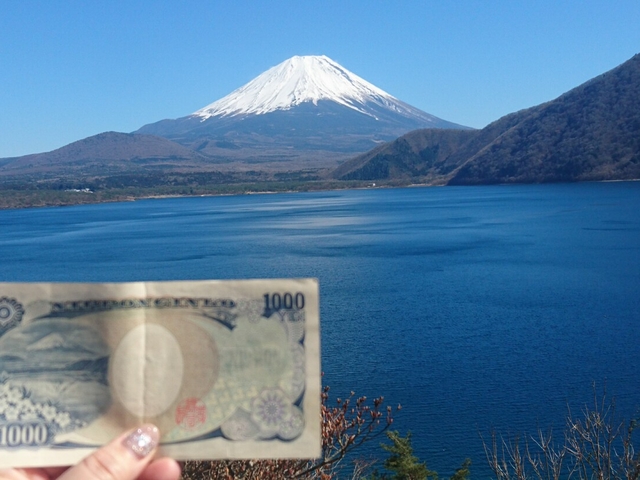 16. 富士五湖のなかで最も深い湖！ 竜が住む伝説のある「本栖湖」