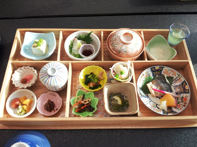 6. 渦潮が目の前に！ 鳴門の絶景を満喫できる宿「鳴門潮崎温泉 ベイリゾートホテル 鳴門海月」