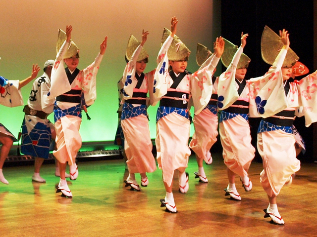 13. 徳島名物阿波おどりをいつ行っても楽しめる「阿波おどり会館」