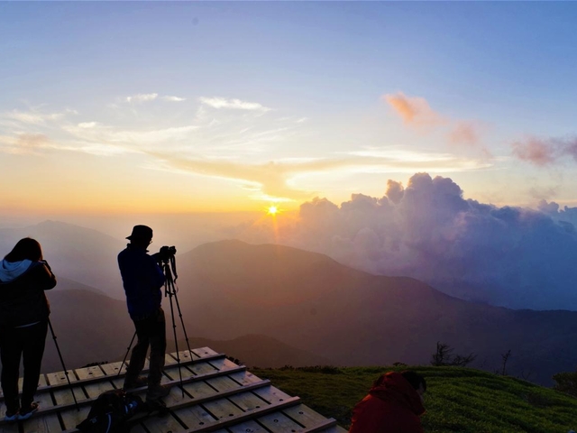 15. パワースポットやミステリアスな伝説でも知られる高峰「剣山」