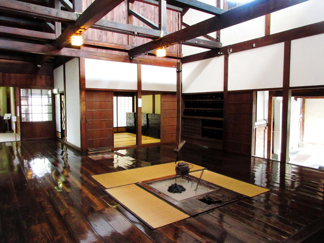 太宰治記念館『斜陽館』