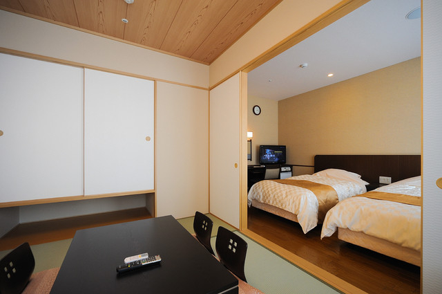 東京・湯河原温泉 万葉の湯