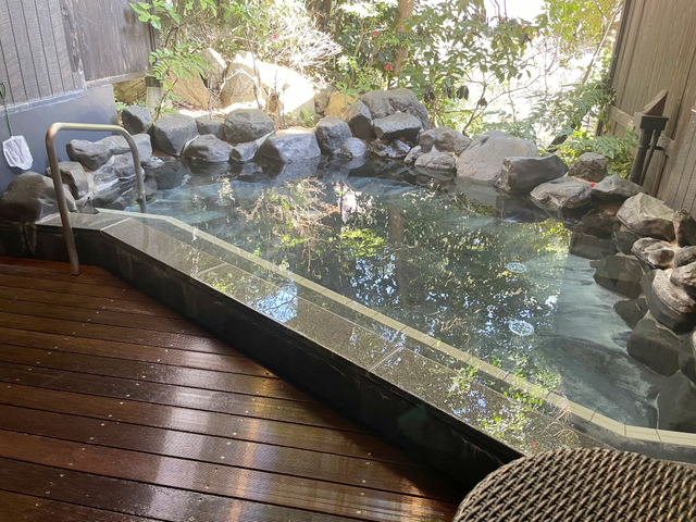 6. 多彩なお風呂と素朴な里山の料理が味わえる「箱根湯寮」