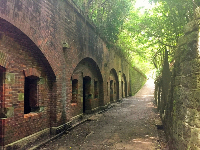 10. 美しい自然のなかに趣ある砲台跡が「友ヶ島」