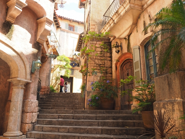 13. 多彩な施設がある人工島リゾート「和歌山マリーナシティ＆ポルトヨーロッパ」