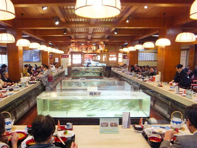 1. 目で、耳で、舌で味わう絶品料理「稚加榮(ちかえ) 本店」