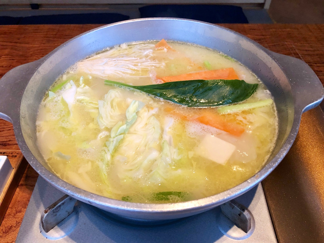 14. これぞ本場！水炊きの味を極める「とり田 博多本店」