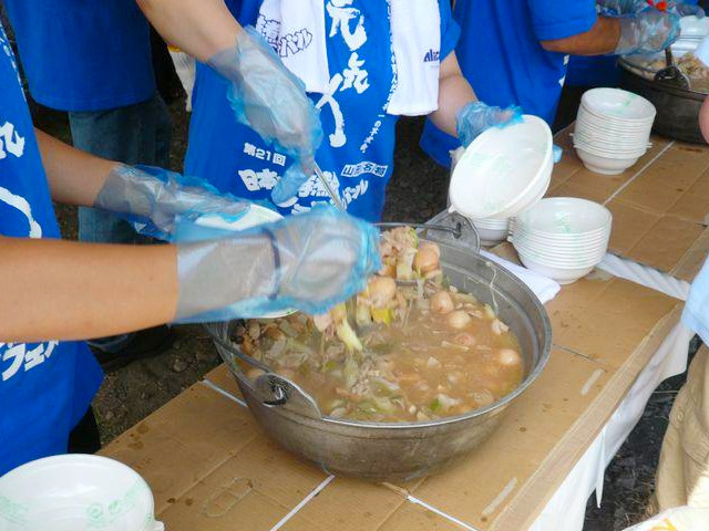7. 芋煮会 / 山形