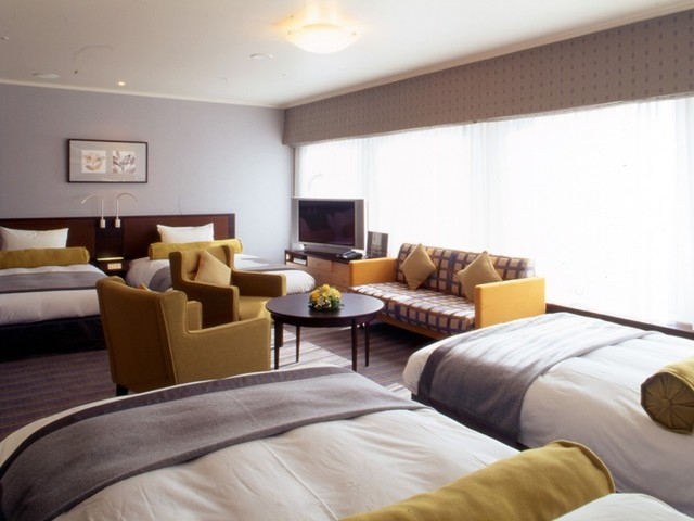 京王プラザホテル