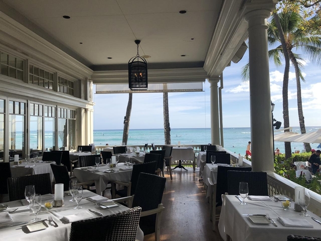 モアナ サーフライダー