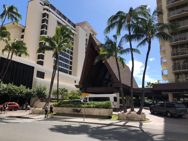 アウトリガー リーフ