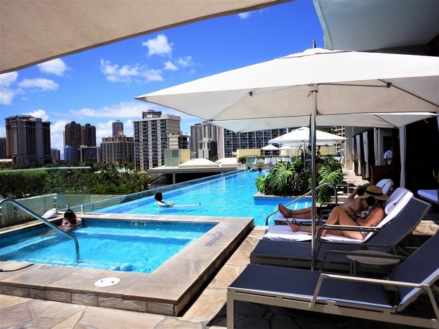 4. ザ リッツ カールトン レジデンシズ ワイキキ ビーチ