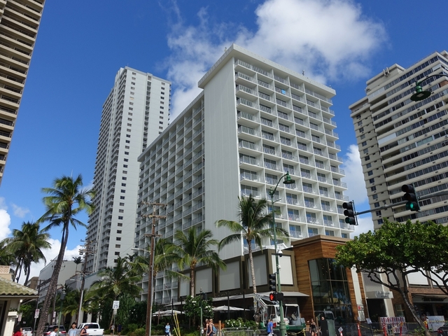 6. アロヒラニ リゾート ワイキキ ビーチ