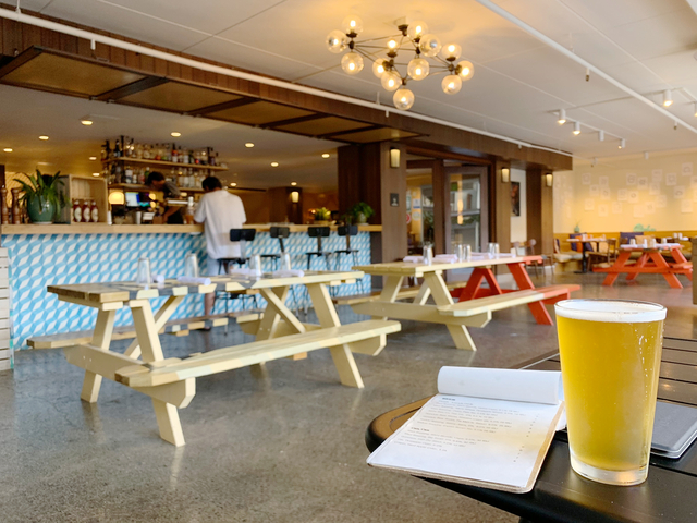 2. ザ サーフジャック ホテル&スイム クラブ