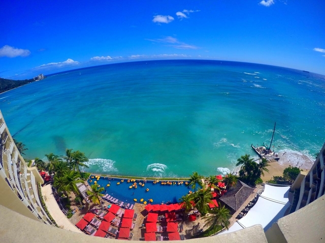 海が眺められるお部屋に泊まろう