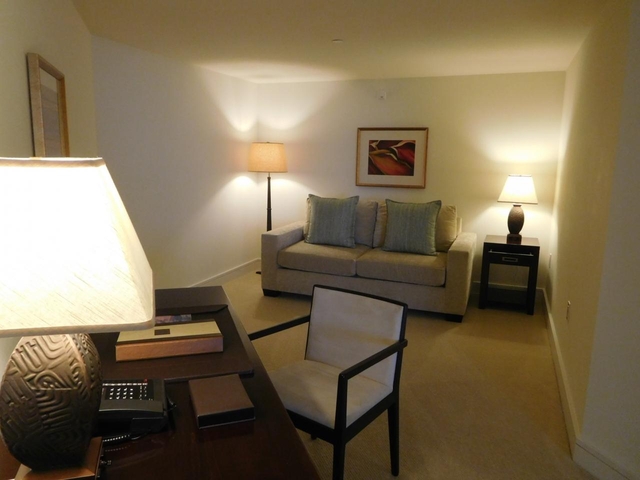 1. トランプ インターナショナル ホテル ワイキキ