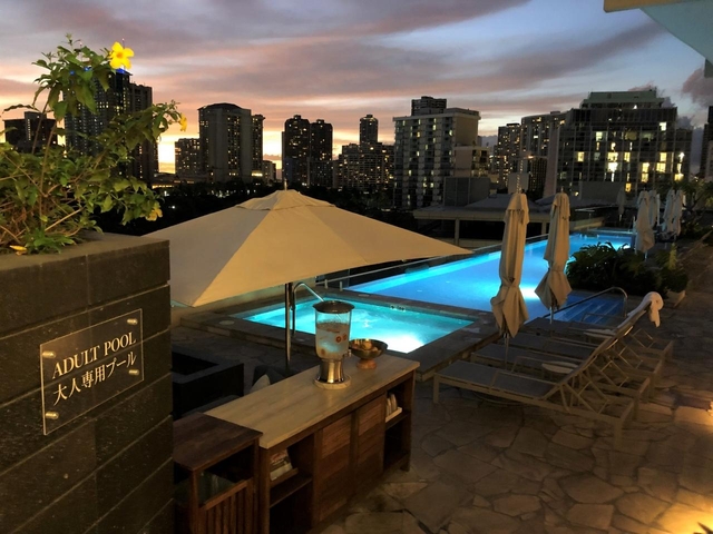 2. ザ リッツ カールトン レジデンシズ ワイキキ ビーチ