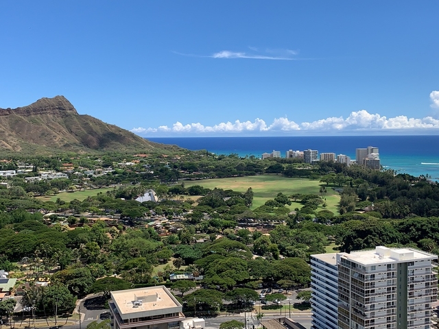 4. アストン ワイキキ サンセット