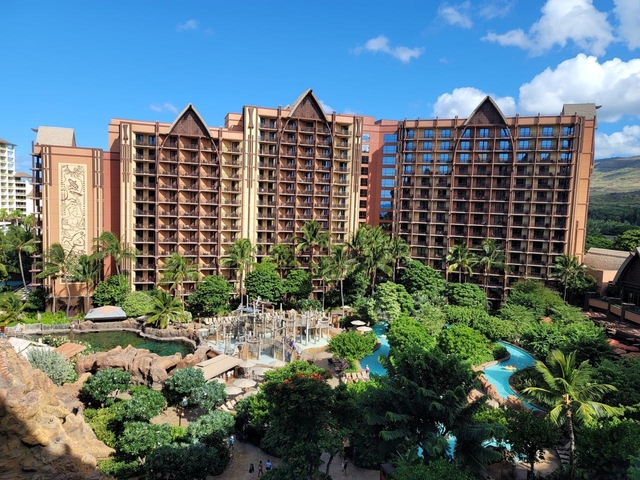 4. アストン アット ザ ワイキキ バニアン