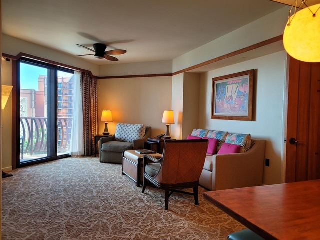 4. アストン アット ザ ワイキキ バニアン