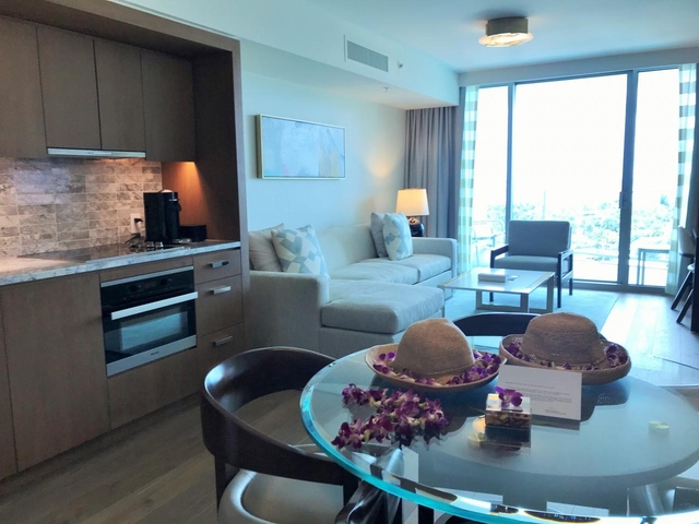 2. ザ リッツ カールトン レジデンシズ ワイキキ ビーチ