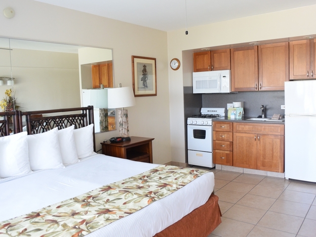 7. ワイキキ ショア