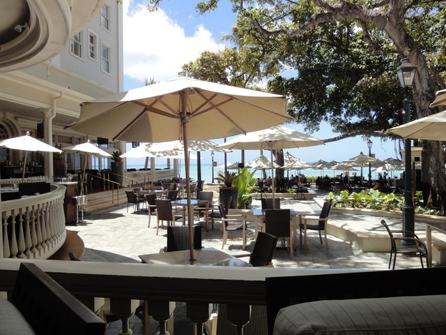 4.モアナ サーフライダー ア ウェスティン リゾート&スパ ワイキキ ビーチ