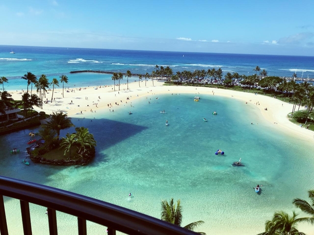 6. ヒルトン ハワイアン ビレッジ ワイキキ ビーチ リゾート