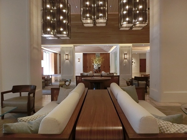 3.ハレプナ ワイキキ バイ ハレクラニ