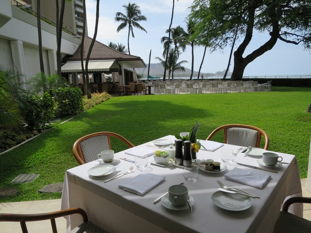 1. ハレクラニ ホテル