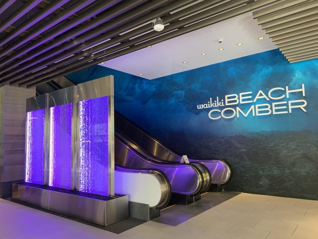 3.ワイキキ ビーチコマー バイ アウトリガー