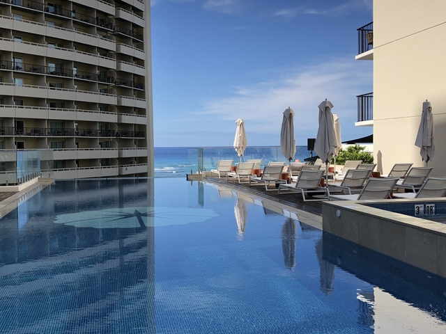 5.ハレプナ ワイキキ バイ ハレクラニ