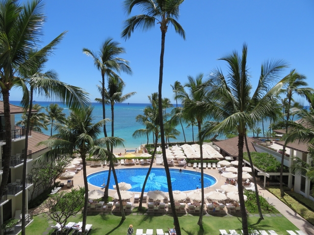 3. ハレクラニ ホテル