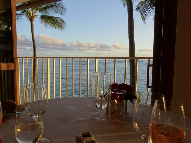 3. ハレクラニ ホテル