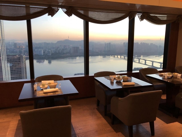 7. コンラッド ソウル / 汝矣島(ヨイド)