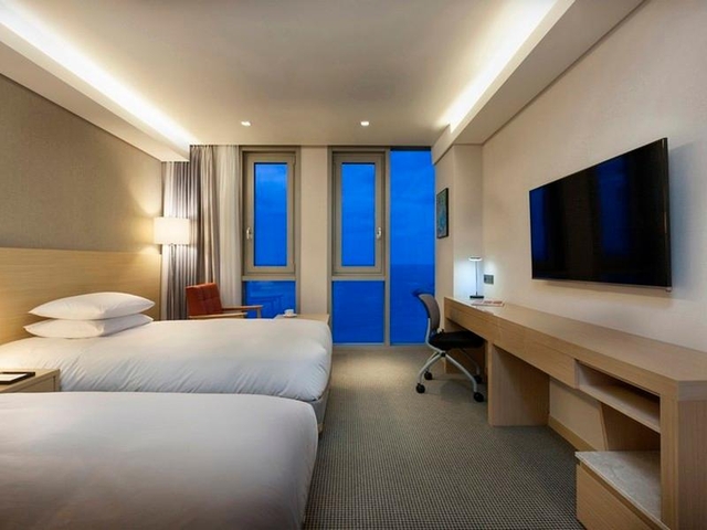 7. ホテル リージェントマリン ザ ブルー