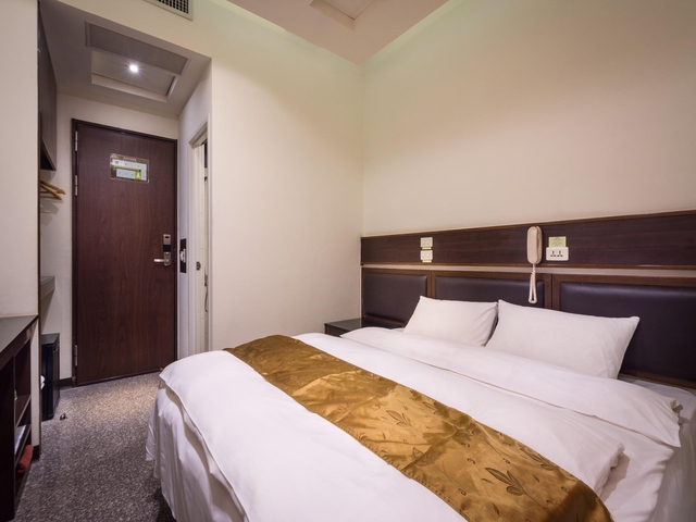 4位 ツインスター ホテル