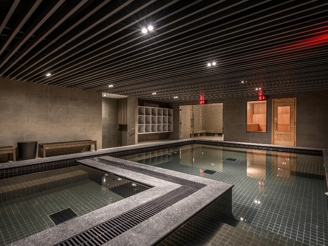 8. LakeShore Hotel Tainan