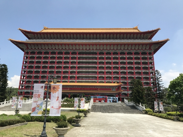 2. ザ グランド ホテル