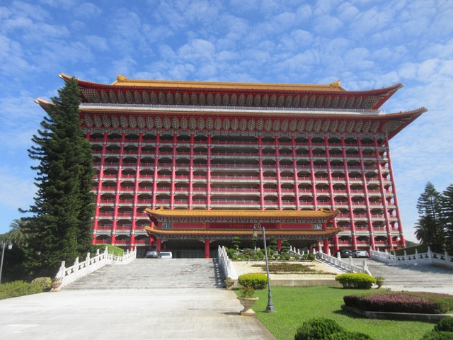 2. ザ グランド ホテル