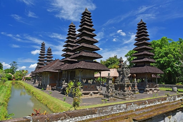 タマン アユン寺院