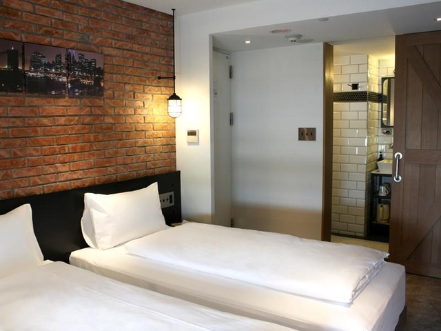 3. チェック イン タイペイ ソンジェン