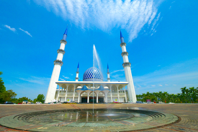 スルタン サラフディン アブドゥル アジズ シャー モスク (ブルーモスク)