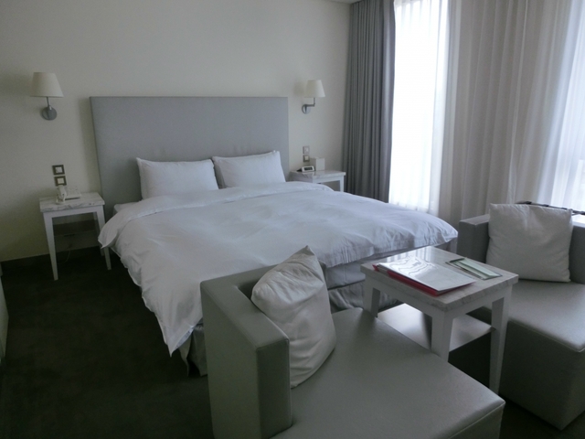 6. アンビエンス ホテル