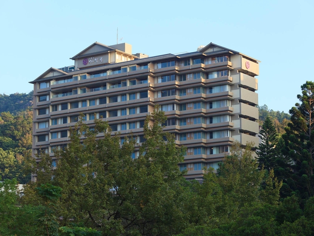 4. ラジウム カガヤ インターナショナル ホテル